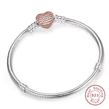 Auvelli Clover™ – Elegant Four-Leaf Bracelet
